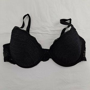 Black Bra With Lace Front And Stripes 40D Underwire